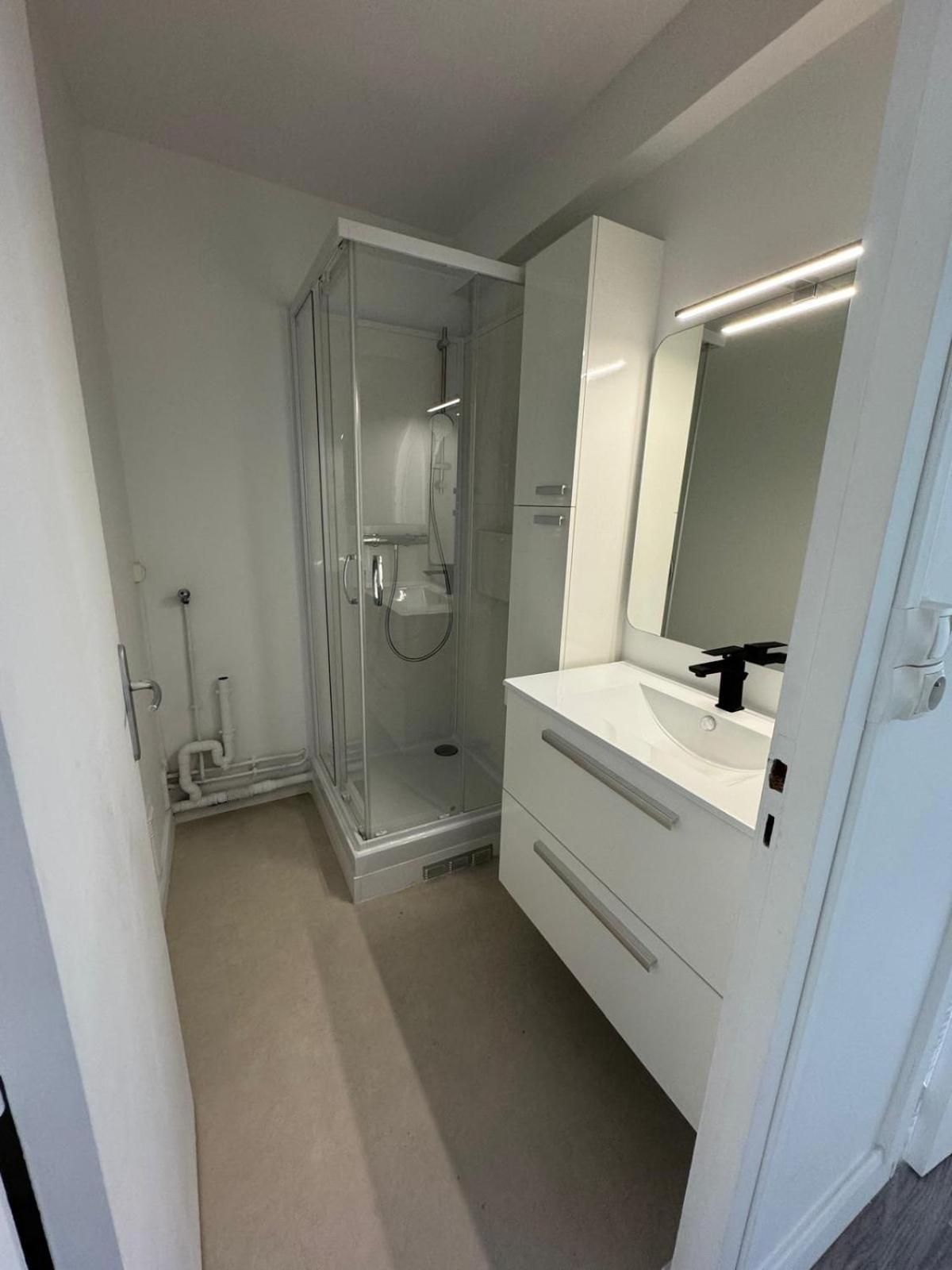 Logement Spacieux A 15Min De Paris - Free Parking - Free Wifi ป็องแต็ง ภายนอก รูปภาพ
